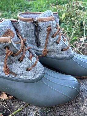 Sperry Gray Felt Duck Boots with Brown Trim and charcoal Rubber